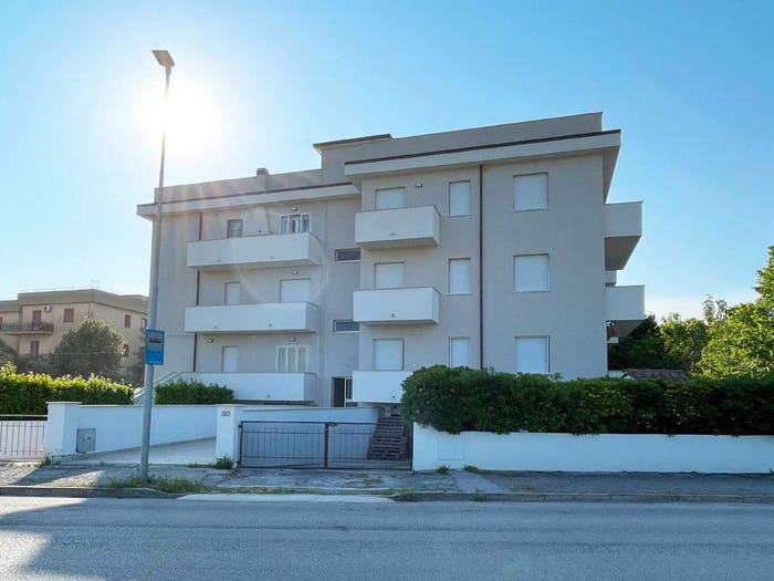 Appartamento trilocale in vendita in Via Amundsen, Scossicci, Porto Recanati