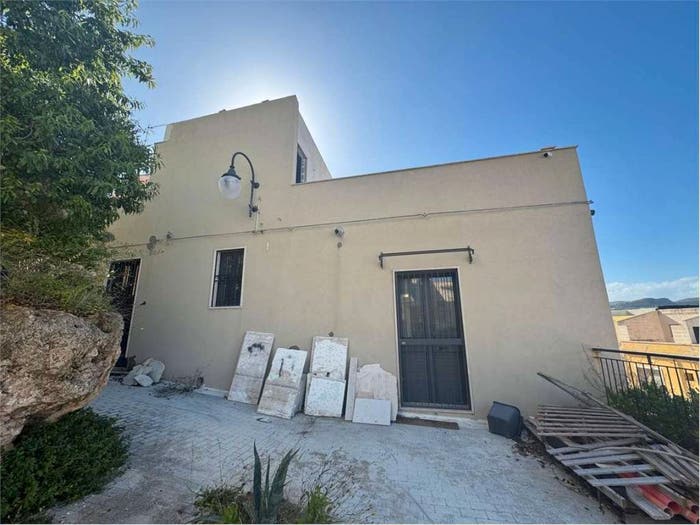 Casa quadrilocale in vendita in Largo Nazario Sauro, Centro, Noto