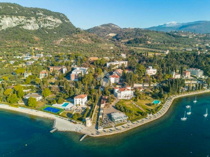Appartamento trilocale in vendita in Via Guglielmo Marconi, Garda