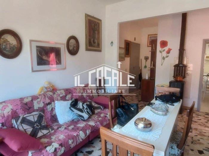 Appartamento trilocale in vendita in Piazza Andrea Del Castagno, Il Castagno D'Andrea, San Godenzo