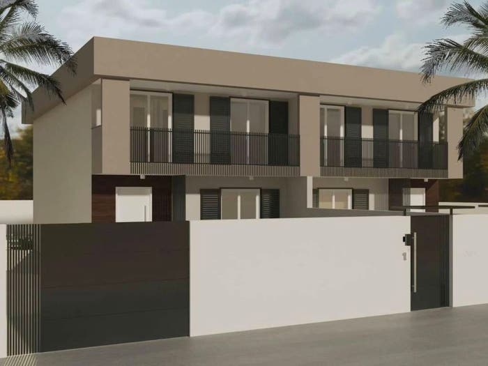 Casa con 5 locali in vendita in Via Francesco Saverio Nitti, Parete