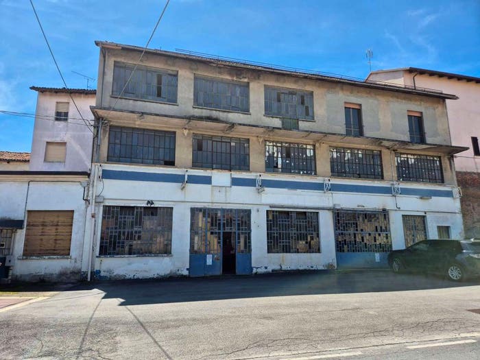 Casa con 6 locali in vendita in via Roma e piazza del Mercato, Centro, Montechiaro d'Asti