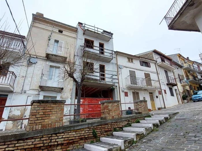 Casa con 6 locali in vendita in Via Ovidio Publio Nasone, Centro, Castel Frentano