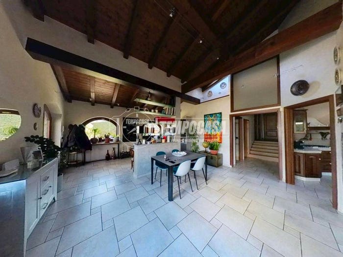 Casa con 6 locali in vendita in Strada Regionale di Arpuilles, Arpuilles, Aosta