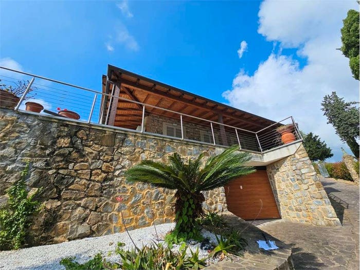 Casa trilocale in vendita in via francesco agnese, Centro, Diano Marina