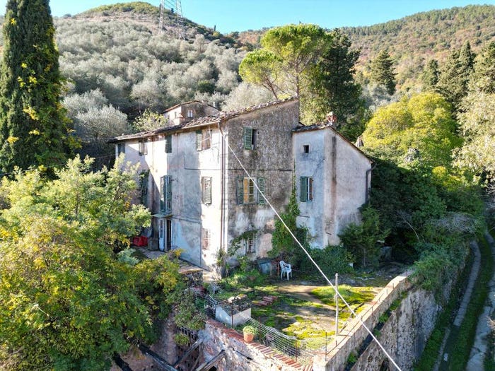 Casa con 6 locali in vendita in Via del Cimitero Diciannovesima, Santa Maria del Giudice, Lucca