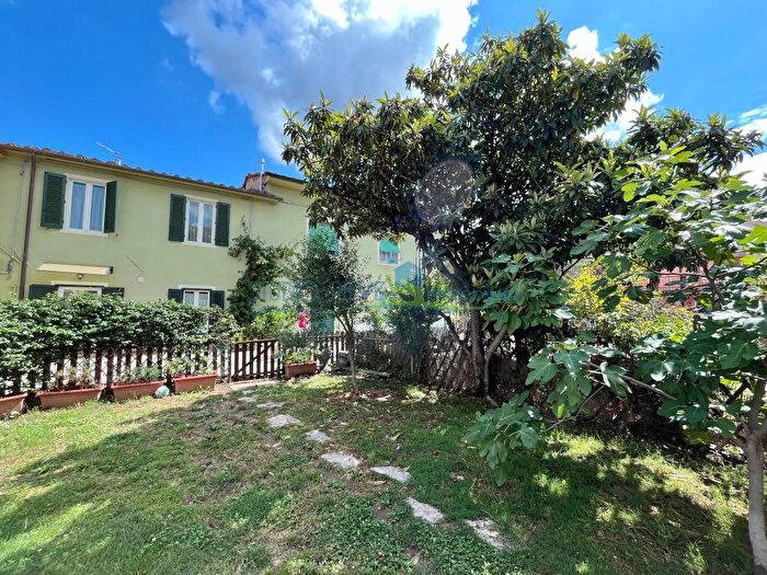 Casa quadrilocale in vendita in Via Francesco Crispi, Centro, Monsummano Terme