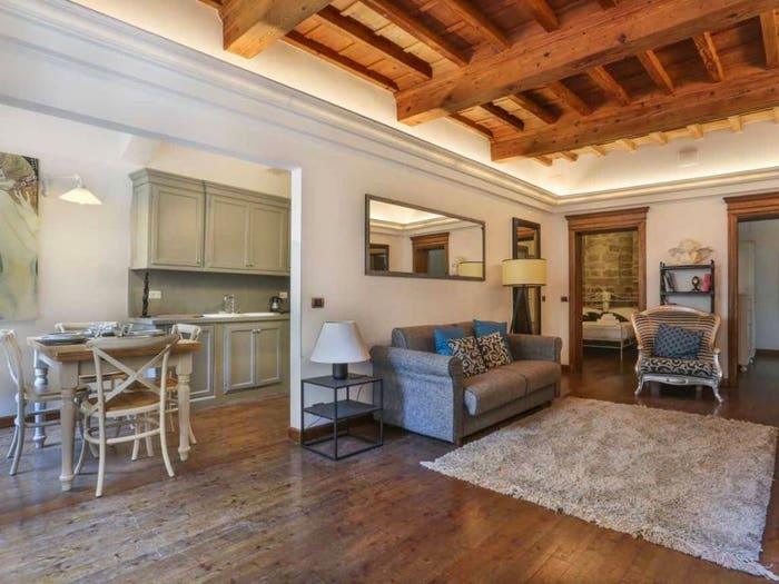 Appartamento bilocale in affitto in Piazza Santa Felicita, Ponte Vecchio Pitti, Firenze