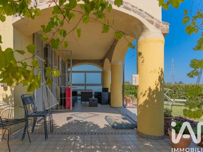 Casa con 6 locali in vendita in Localit  CIAMBOSCHI, Albenga