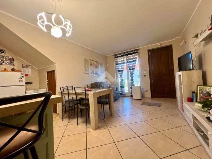 Appartamento trilocale in vendita in Via tripoli, Centro, Castagnole Piemonte