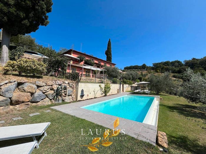 Casa con 6 locali in vendita in Via Amedeo Modigliani, Semicentro Zona Stadio, Certaldo