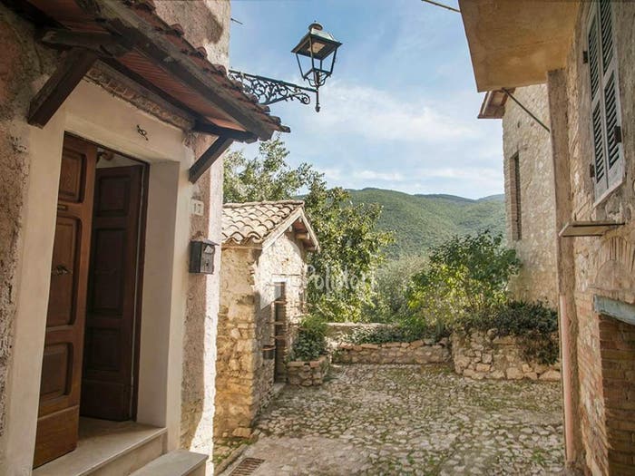 Casa con 6 locali in vendita in Centro, Casperia