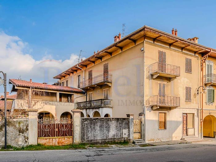 Casa con 6 locali in vendita in Via Roma, Centro, Lessona