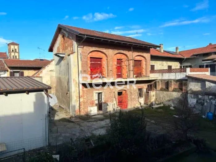 Casa quadrilocale in vendita in Via Isnardi, Bianzè