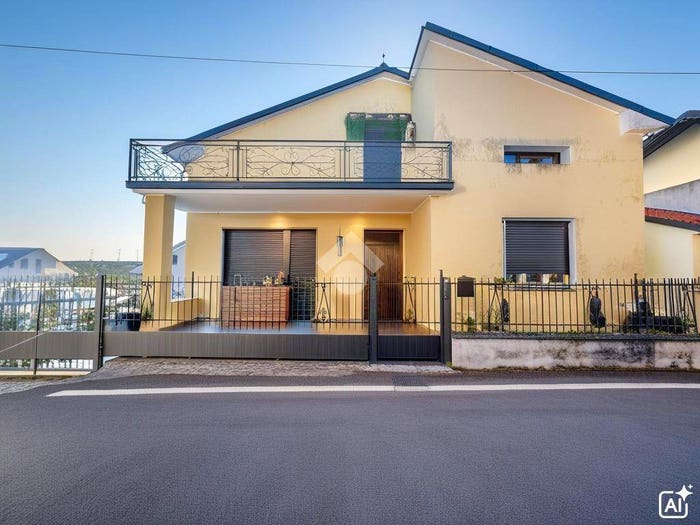 Casa con 6 locali in vendita in Via S Maria, Centro, Adro