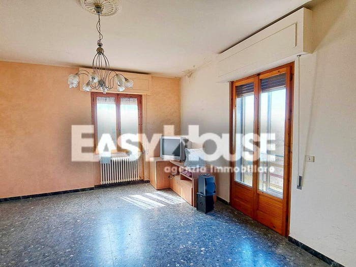 Appartamento con 5 locali in vendita in Via Martiri dell'Oreno, San Giustino Valdarno, Loro Ciuffenna