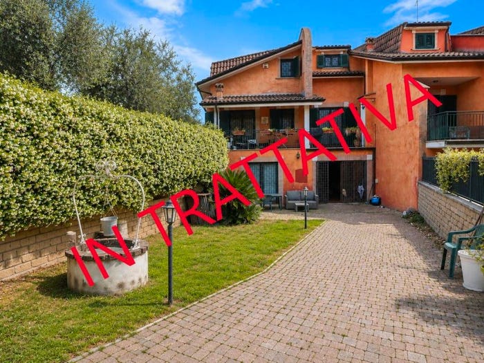 Casa con 5 locali in vendita in Via Provinciale Capena Bivio, Bivio Di Capanelle, Capena
