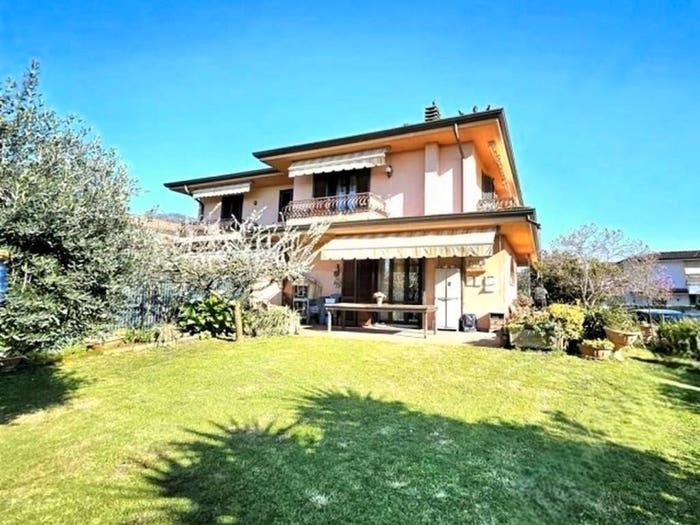 Casa con 6 locali in vendita in Via Quercioli, Rinchiostra Quercioli, Massa