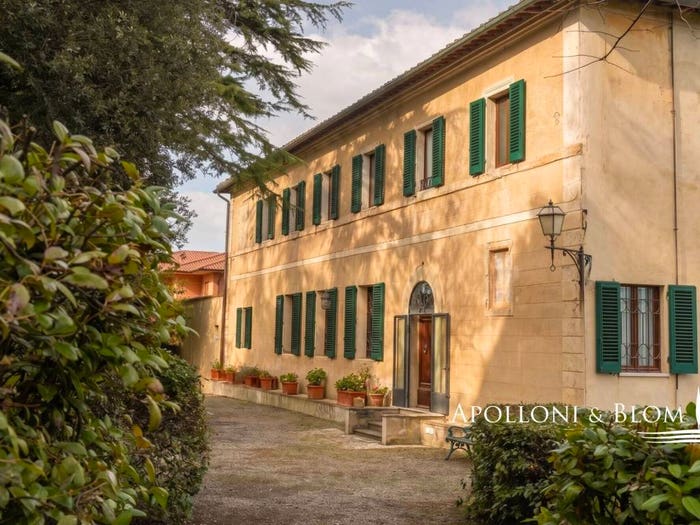 Casa con 6 locali in vendita in Via di Martiena, Montepulciano