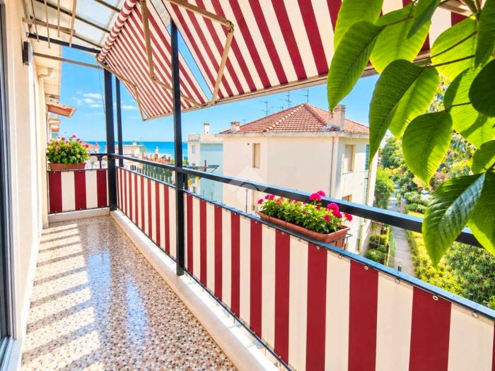 Casa quadrilocale in vendita in Via Aurelia Ponente, Centro, Taggia