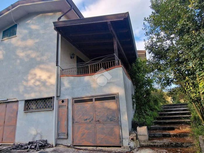 Casa con 6 locali in vendita in Via strada comunale Terranova, Arpaise