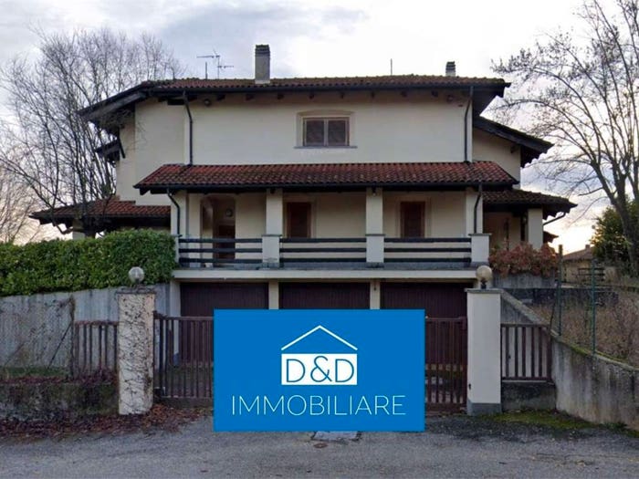 Casa con 6 locali in vendita in Frazione Castiglione, Castiglione, Asti