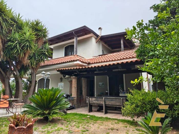 Casa con 6 locali in vendita in Viale Plutone, Lago Patria, Giugliano in Campania