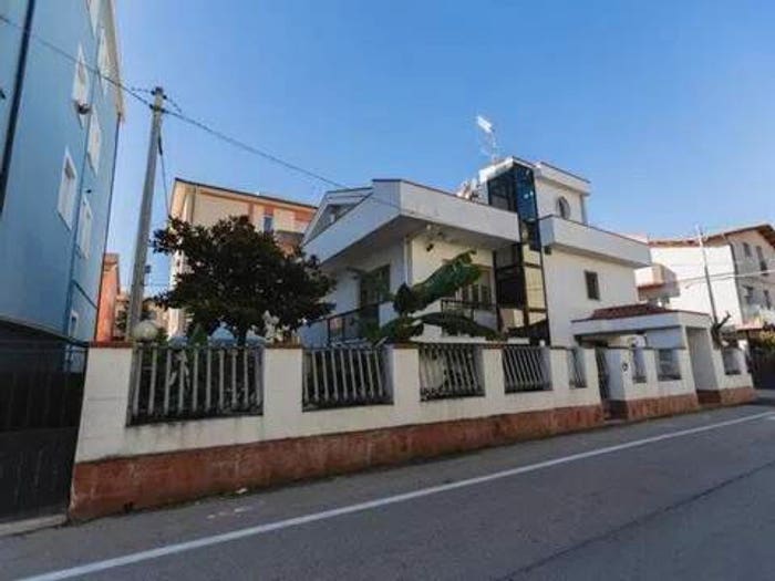 Casa con 6 locali in vendita in Via Carmine D'Agnese, Centro, Montesilvano