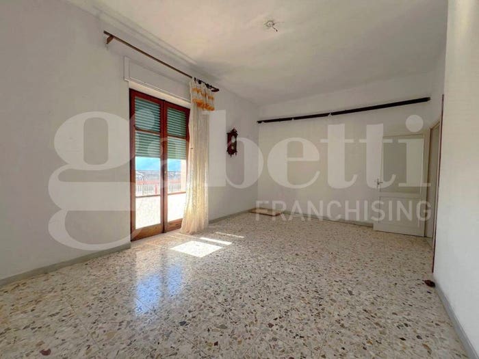 Appartamento quadrilocale in vendita in VIA LICINO, Centro, Venafro