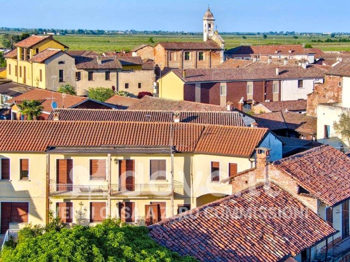 Casa con 5 locali in vendita in Via Gallarati, Centro, Tornaco