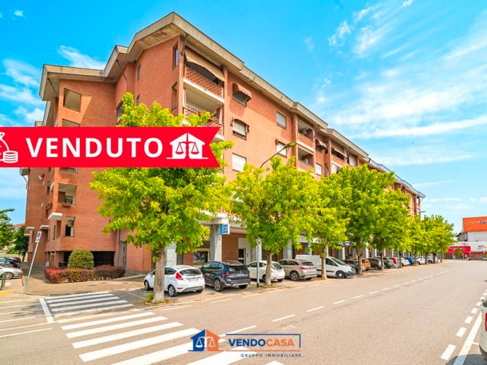 Appartamento trilocale in vendita in Via Giovanni Giolitti, Centro, Carmagnola