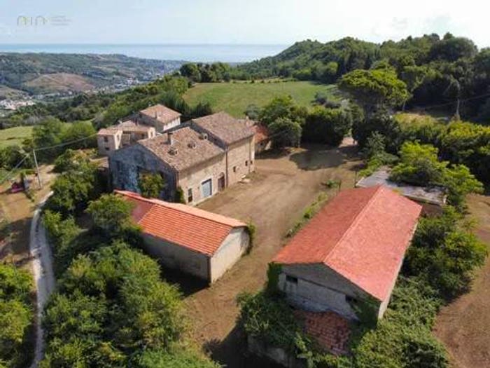 Casa con 6 locali in vendita in Ripatransone