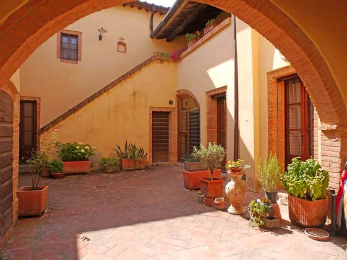 Appartamento con 5 locali in vendita in Castelnuovo Berardenga