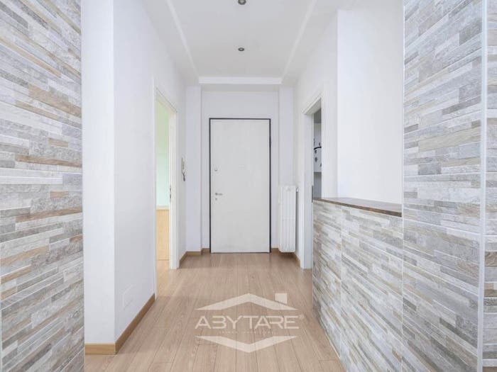 Appartamento trilocale in vendita in Via Cavour, Centro Storico, Moncalieri
