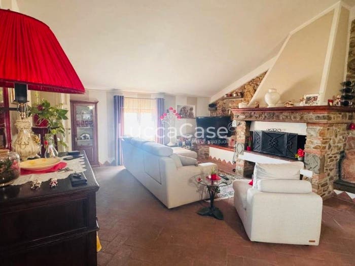 Casa con 6 locali in vendita in Via Castel Durante, Massa Macinaia San Leonardo, Capannori