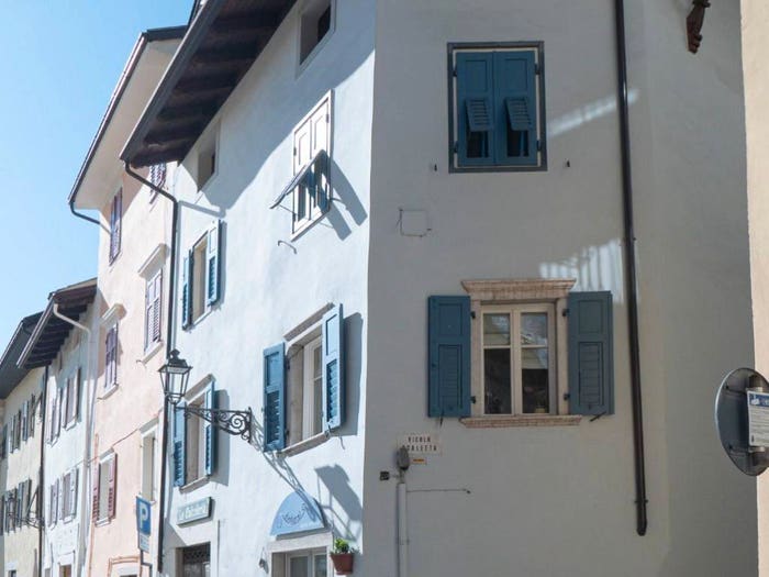 Casa con 6 locali in vendita in Vicolo Scaletta, Mezzolombardo