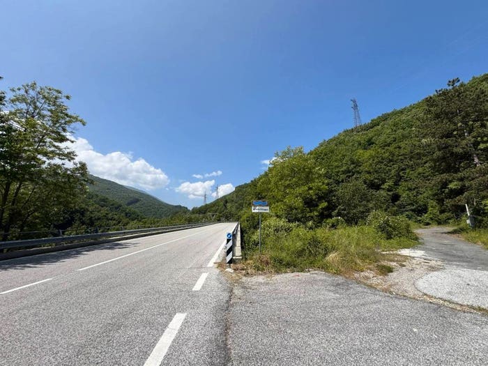 Casa con 6 locali in vendita in Strada Statale del Gran Sasso d'Italia, Collebrincioni Assergi, L'Aquila