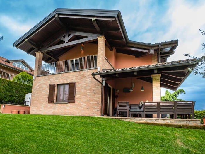 Casa con 6 locali in vendita in Via Viapiana, Montegrosso d'Asti