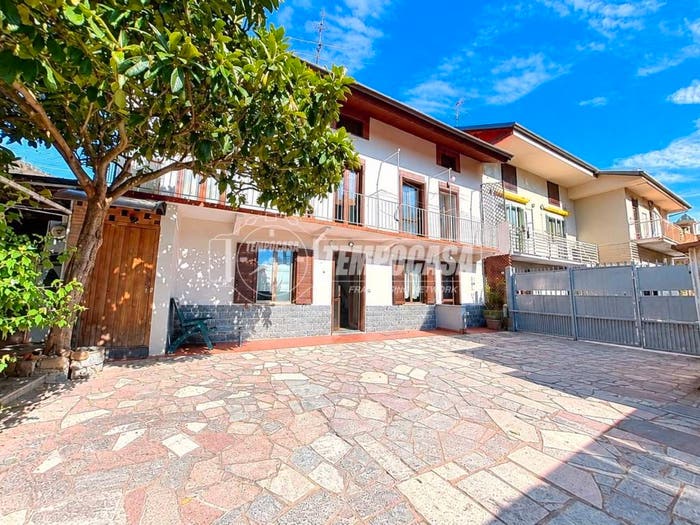 Casa con 6 locali in vendita in Via ROMA, Centro, Cafasse