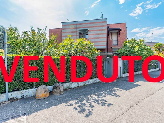 Casa quadrilocale in vendita in Via prima strada, Centro, Lainate
