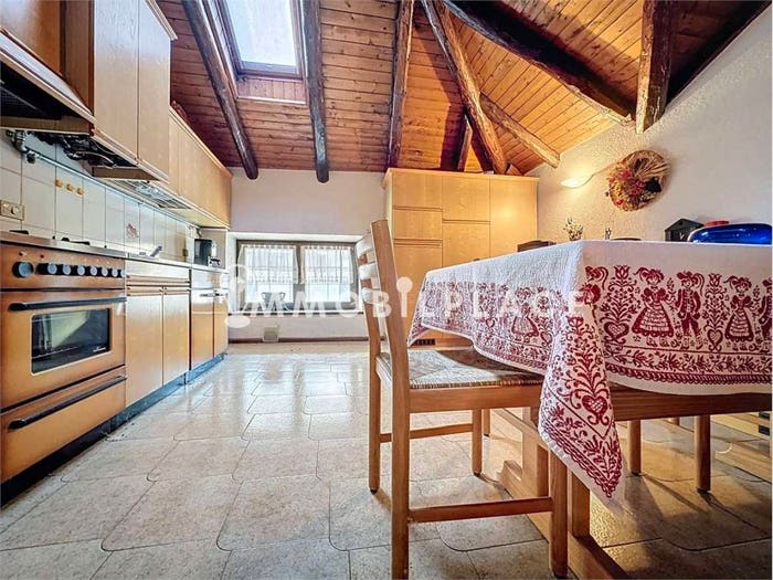 Casa con 5 locali in vendita in CLOZ VIA S MARIA, Novella