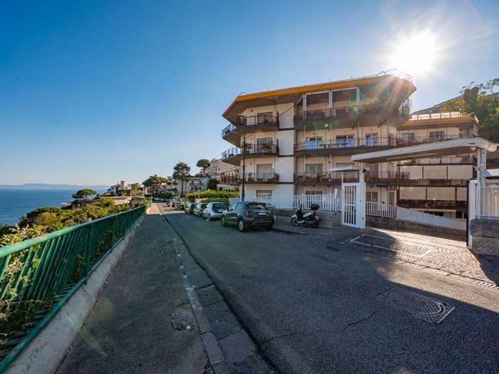 Appartamento quadrilocale in vendita in Via Pacuvio, Posillipo, Napoli