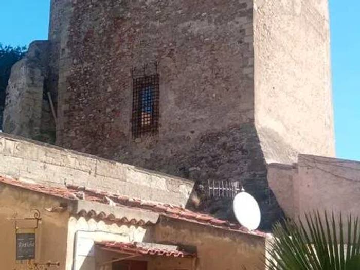 Appartamento quadrilocale in vendita in Via Cavour, Brolo