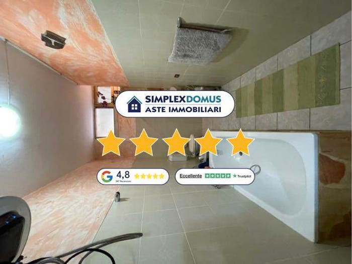 Appartamento con 6 locali in vendita in Via Oggiano, Centro, Nuoro