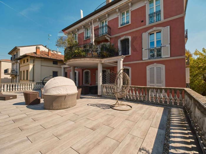 Appartamento con 6 locali in vendita in viale matteotti, Centro, Salsomaggiore Terme
