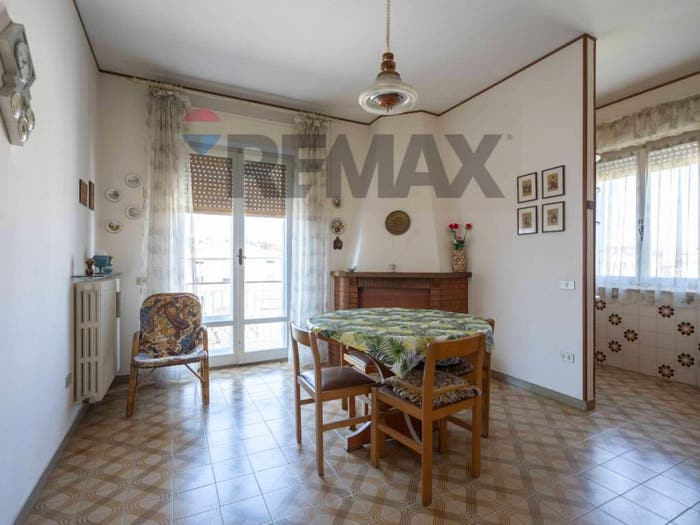 Appartamento con 6 locali in vendita in Via Fano, Moie, Maiolati Spontini