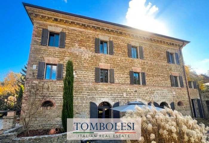 Casa con 6 locali in vendita in Località Loretello, Arcevia