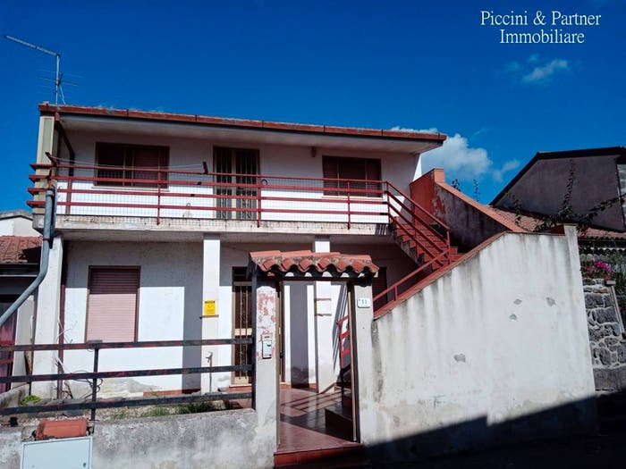 Casa con 6 locali in vendita in Via Dante, Centro, Abbasanta