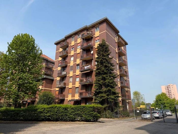 Appartamento trilocale in vendita in Via Zurigo, Inganni, Milano