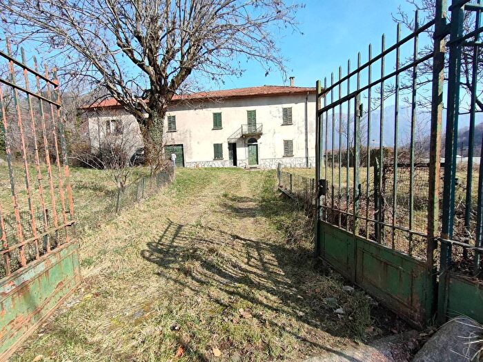 Casa con 6 locali in vendita in Via Prato Caminaccio, Balisio, Ballabio
